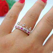 Cargar imagen en el visor de la galería, Anillo con forma de corona