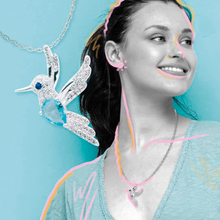 Cargar imagen en el visor de la galería, Collar con dije de colibrí