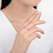 Cargar imagen en el visor de la galería, Anillo de compromiso elegante y moderno