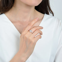 Cargar imagen en el visor de la galería, Anillo de compromiso con piedra redonda