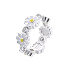 Cargar imagen en el visor de la galería, Anillo de margaritas