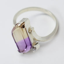 Cargar imagen en el visor de la galería, Anillo  con piedra Bolivianita