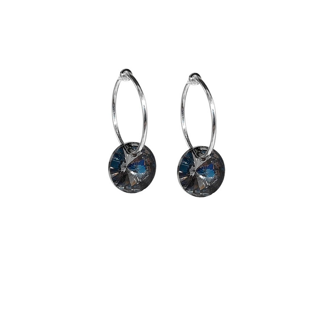 Aretes de puntos de luz negro