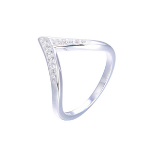 Anillo con diseño V