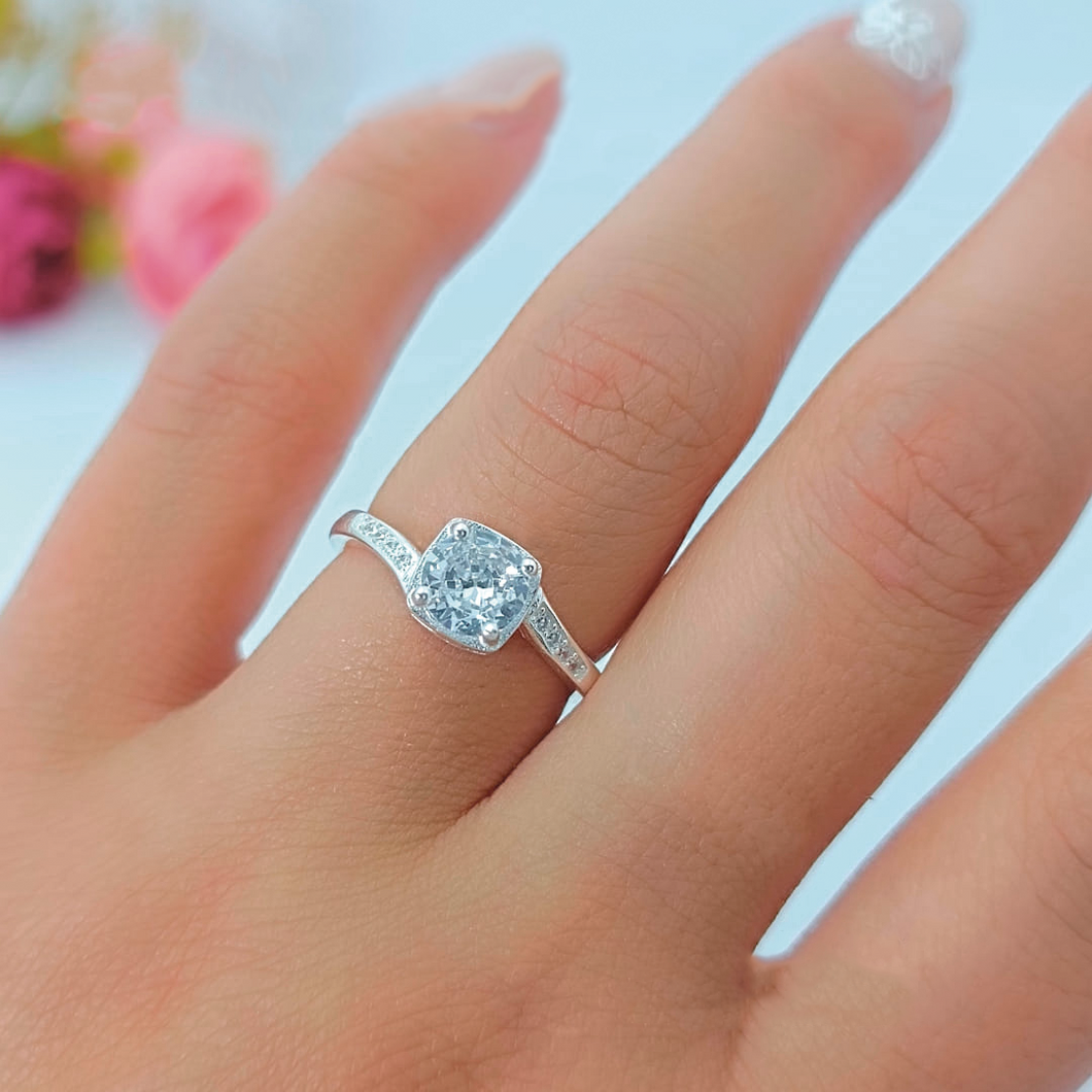 Anillo de compromiso cuadrado – Elis Joyeria - Main Image