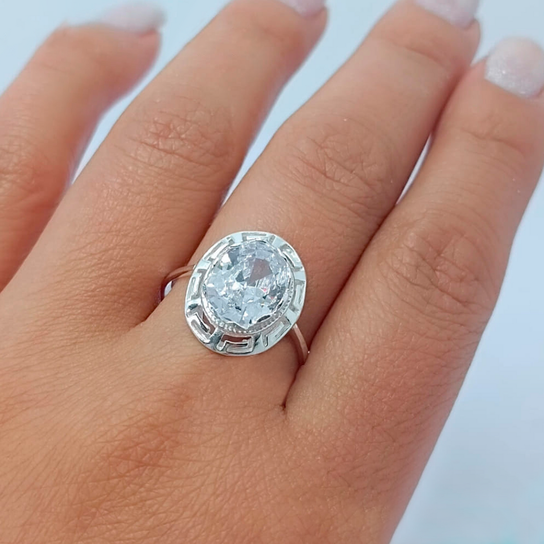 Anillo de plata atemporal